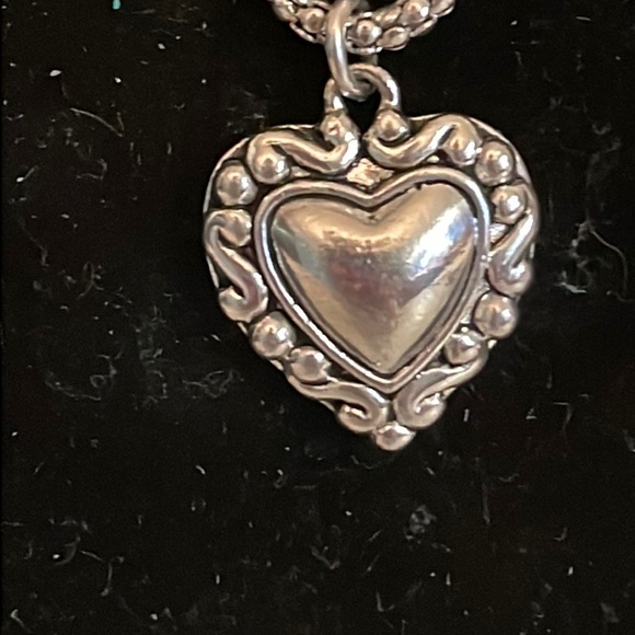 16.5” Contempo Collection silver plated Omega chain necklace & heart pendant - Picture 8 of 16